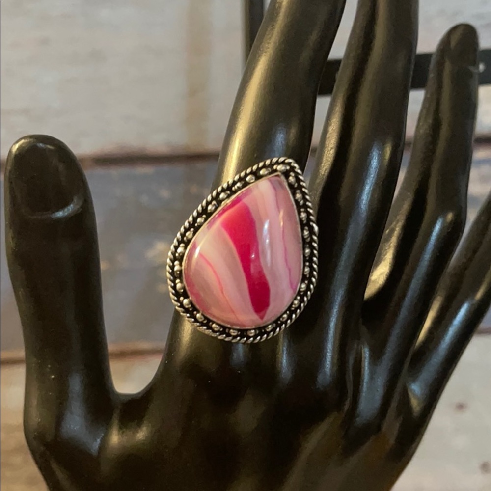 Sterling silver pink agate gemstone ring.Size 7.75